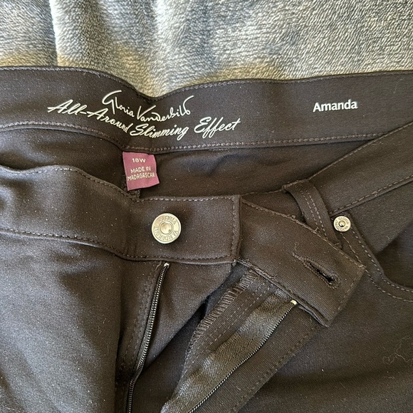 Black size 18 Gloria Vanderbilt pants - Picture 2 of 7